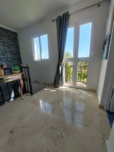 Townhouse in El Paraiso