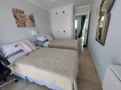 Townhouse in El Paraiso