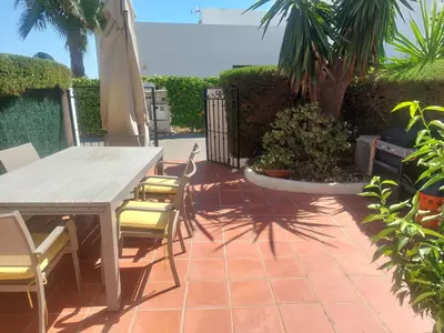 Townhouse in El Paraiso