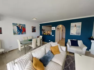 Townhouse in El Paraiso