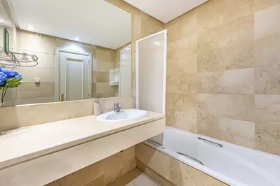 Middle Floor Apartment in Puerto Banús