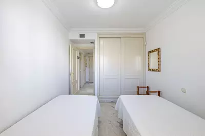 Middle Floor Apartment in Puerto Banús
