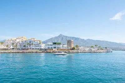 Middle Floor Apartment in Puerto Banús