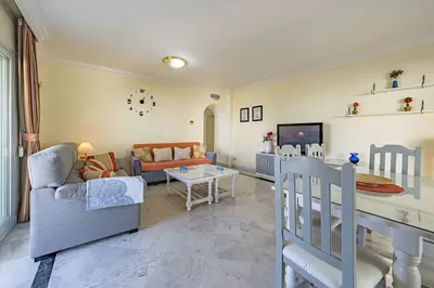 Middle Floor Apartment in Puerto Banús