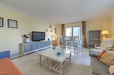 Middle Floor Apartment in Puerto Banús