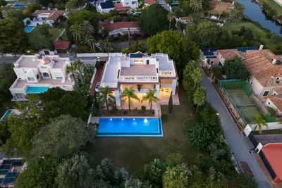Detached Villa in Estepona