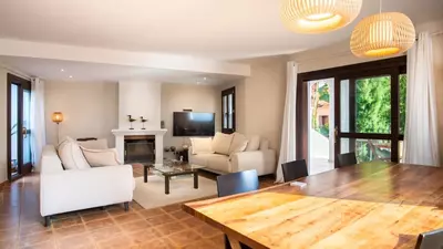 Semi-Detached House in El Paraiso