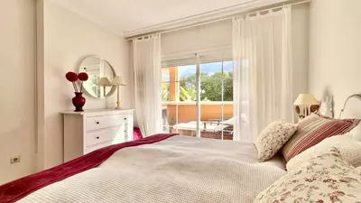 Middle Floor Apartment in Nueva Andalucía