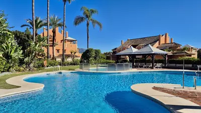 Middle Floor Apartment in Nueva Andalucía