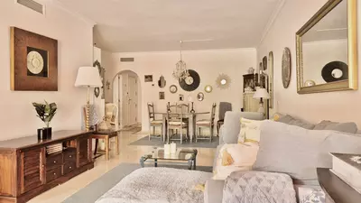 Middle Floor Apartment in Nueva Andalucía