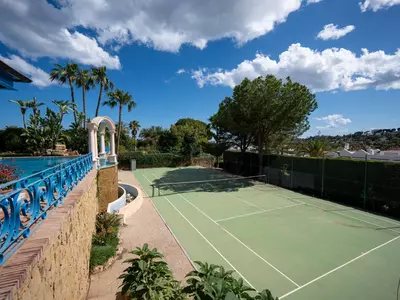 Detached Villa in Nueva Andalucía