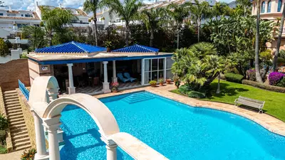 Detached Villa in Nueva Andalucía