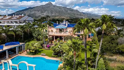 Detached Villa in Nueva Andalucía
