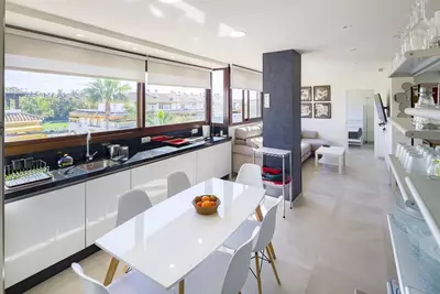 Middle Floor Apartment in Nueva Andalucía