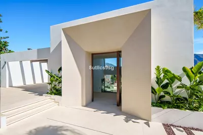 Detached Villa in Nueva Andalucía