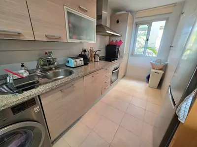 Middle Floor Apartment in Estepona