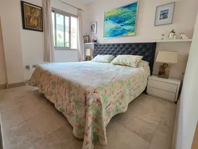 Middle Floor Apartment in Estepona