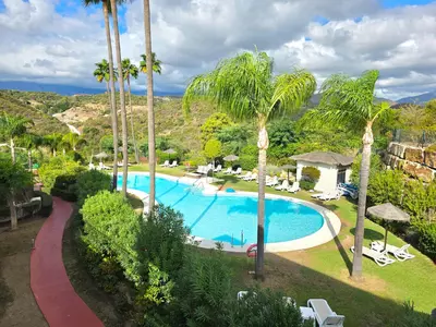 Middle Floor Apartment in Estepona