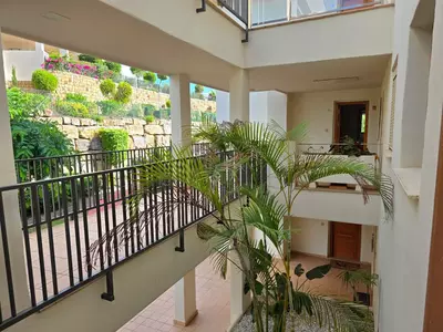 Middle Floor Apartment in Estepona