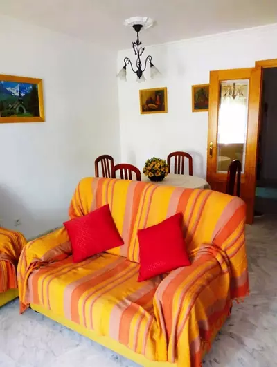 Middle Floor Apartment in Estepona