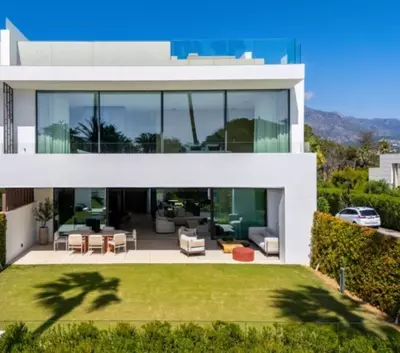 Semi-Detached House in Nueva Andalucía