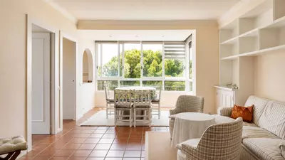 Middle Floor Apartment in Nueva Andalucía