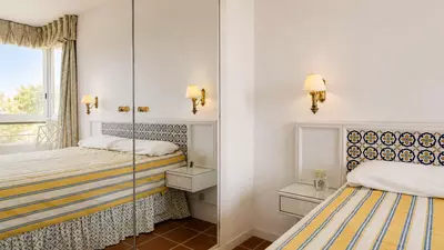 Middle Floor Apartment in Nueva Andalucía