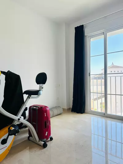 Middle Floor Apartment in Manilva