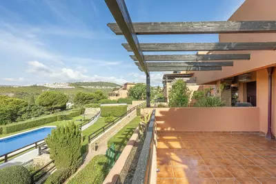Middle Floor Apartment in Casares Playa