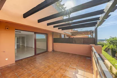 Middle Floor Apartment in Casares Playa