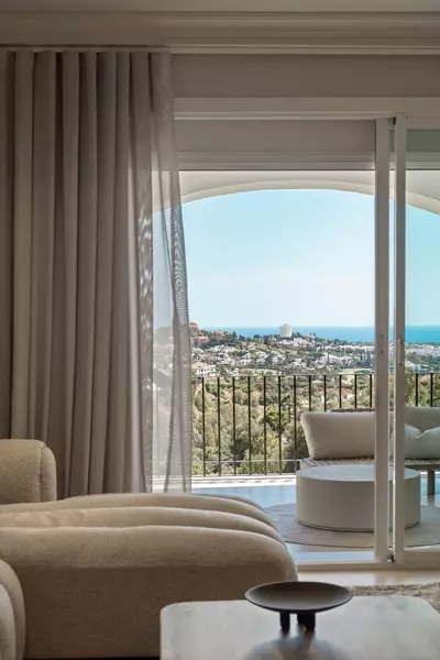 Middle Floor Apartment in Benahavís