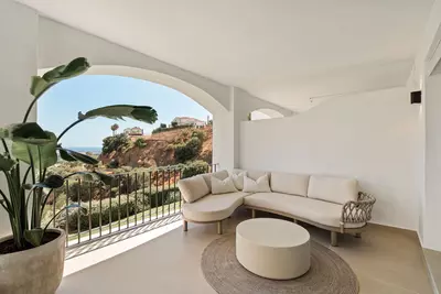 Middle Floor Apartment in Benahavís