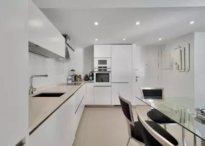 Middle Floor Apartment in Marbella
