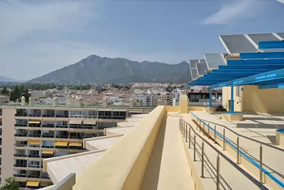 Middle Floor Apartment in Marbella