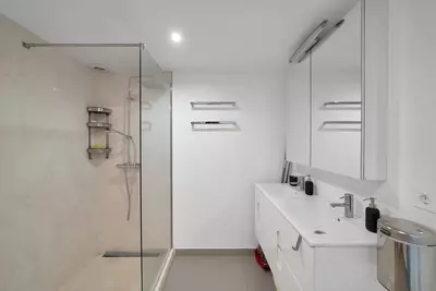 Middle Floor Apartment in Marbella