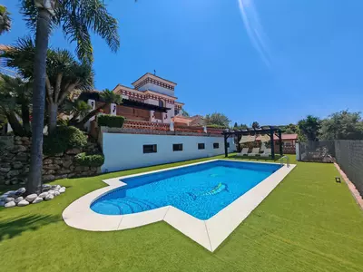 Detached Villa in Elviria