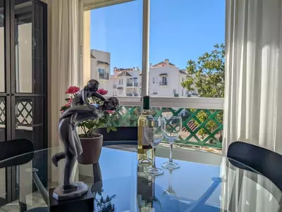 Middle Floor Apartment in Marbella