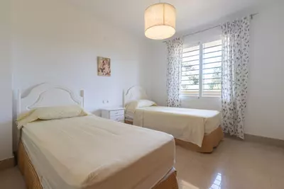 Middle Floor Apartment in Elviria