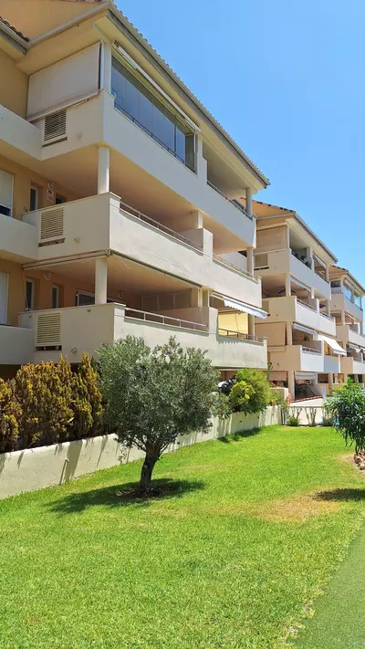 Middle Floor Apartment in Elviria