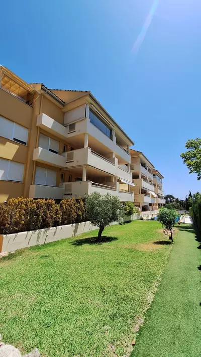 Middle Floor Apartment in Elviria