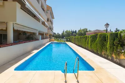 Middle Floor Apartment in Elviria