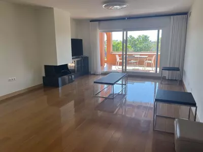 Middle Floor Apartment in Estepona