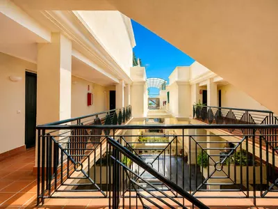 Top Floor Apartment in Nueva Andalucía