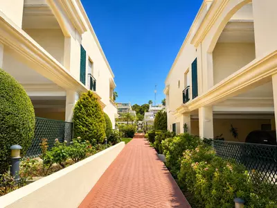 Top Floor Apartment in Nueva Andalucía