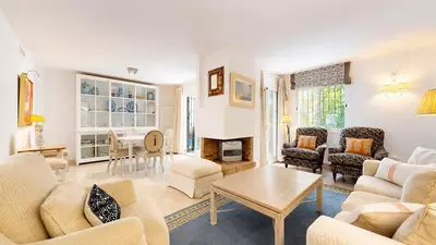 Townhouse in Nueva Andalucía