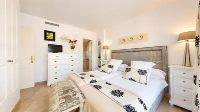 Townhouse in Nueva Andalucía