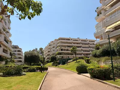 Middle Floor Apartment in Guadalmina Alta