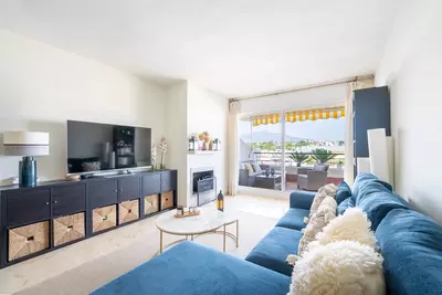 Middle Floor Apartment in Guadalmina Alta