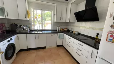 Middle Floor Apartment in Estepona