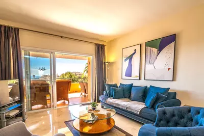 Middle Floor Apartment in Elviria